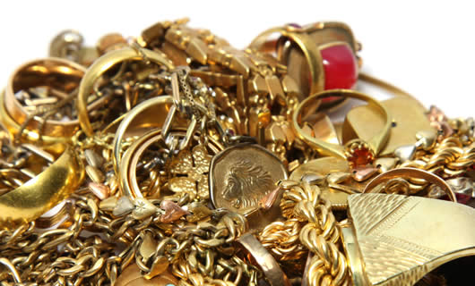 vieux-bijoux-or-debris Débris de bijoux en or